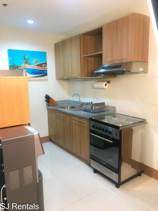 2 Bedroom Condo @ Midpoint Residences W/ City View Mandaue Bagian luar foto